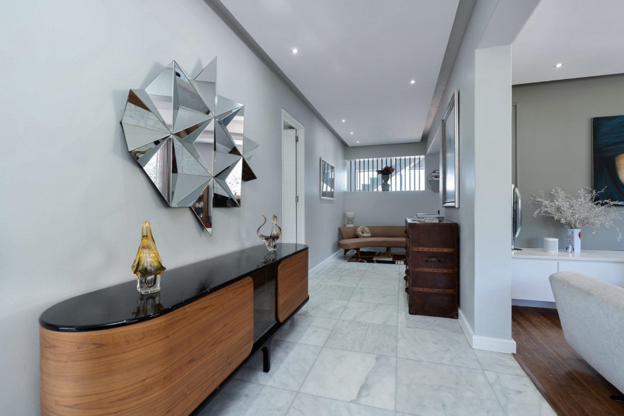 3 Bedroom Property for Sale in Oranjezicht Western Cape